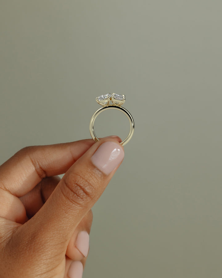 Julie - Toi et Moi Pear and radiant