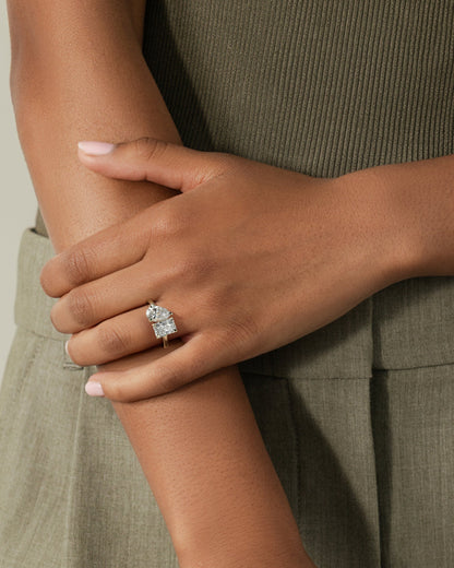 Julie - Toi et Moi Pear and radiant