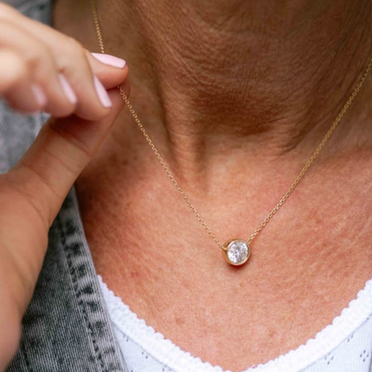 Johanna - Round Bezel