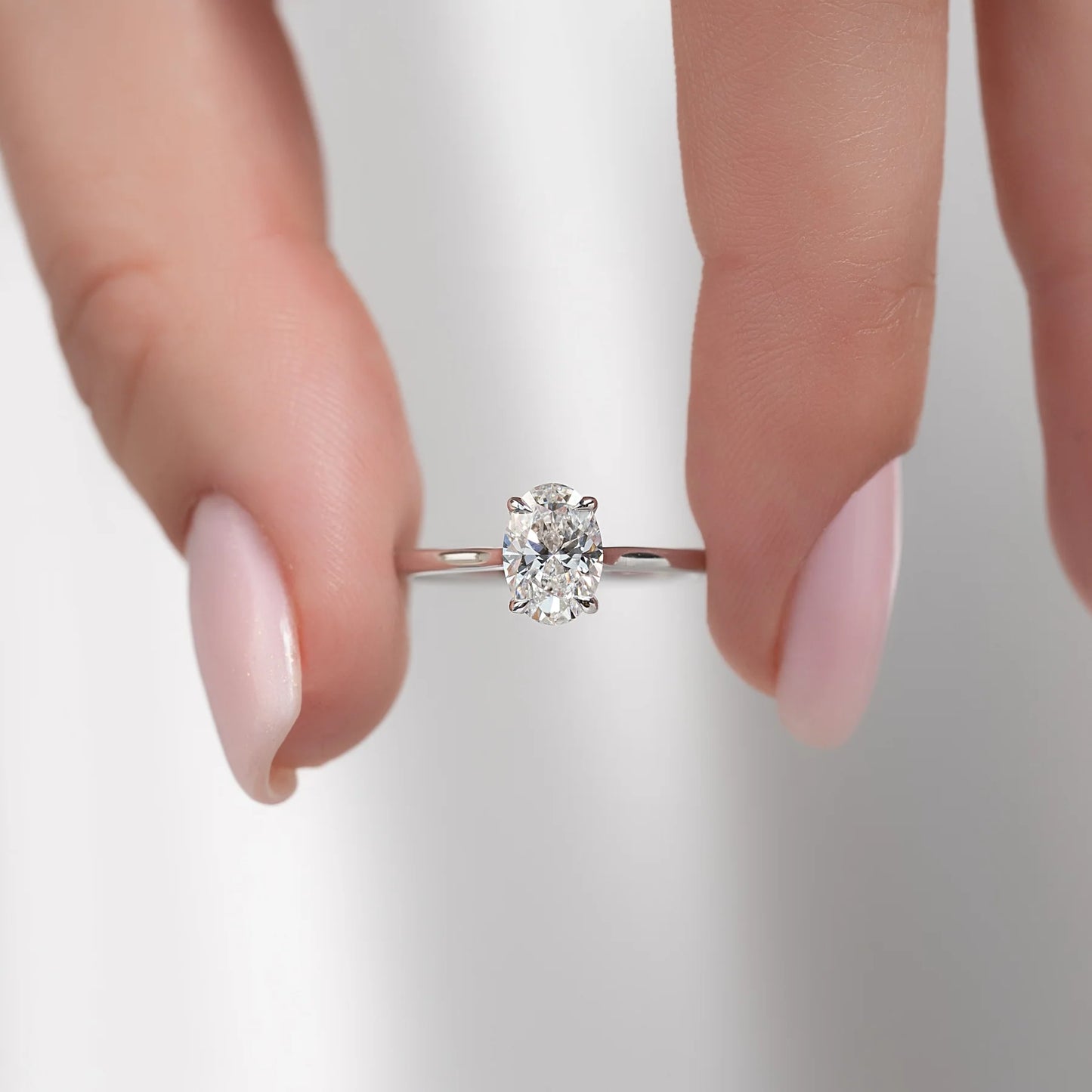 The Lalo - Oval Solitaire