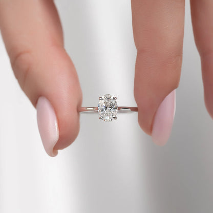 The Lalo - Oval Solitaire